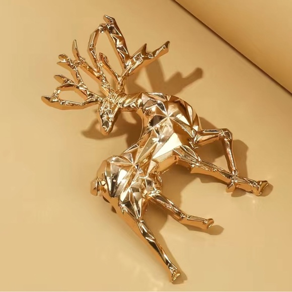 Vintage Reindeer Pin - Picture 2 of 4